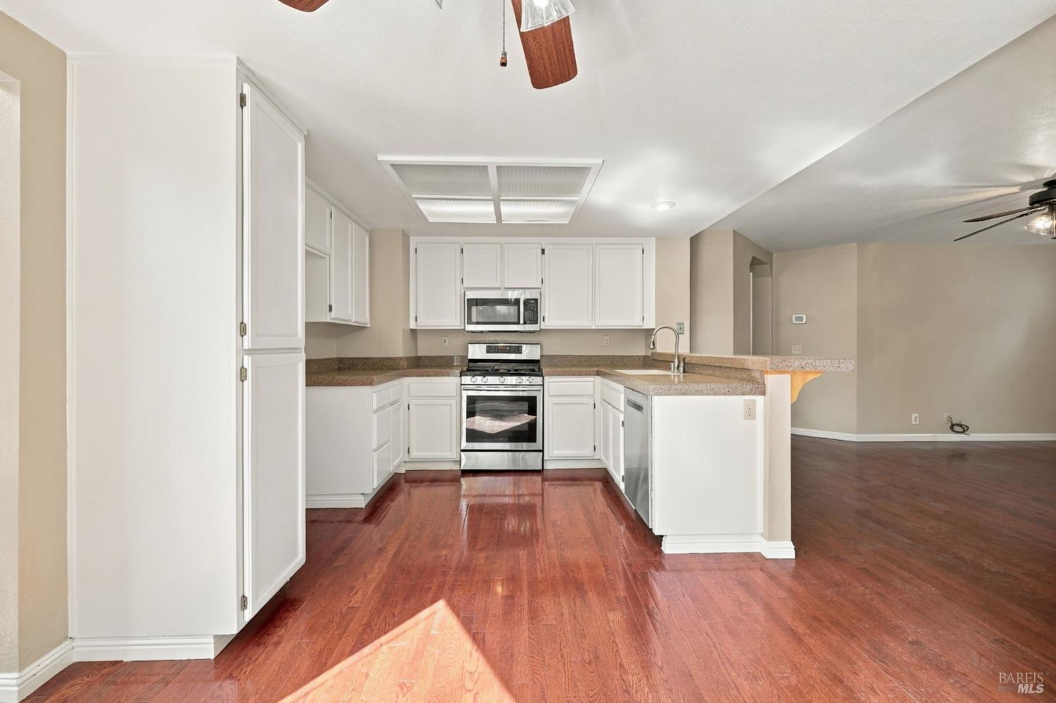 914 Buckingham Drive Windsor CA 95492