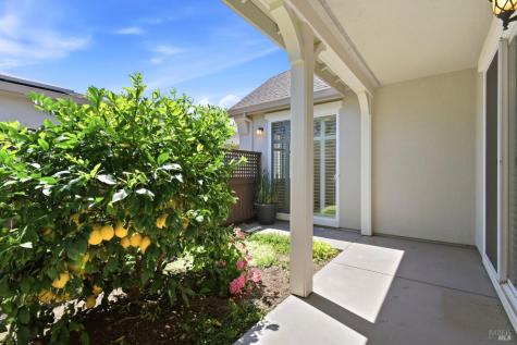 9353 Oak Trail Circle Santa Rosa CA 95409