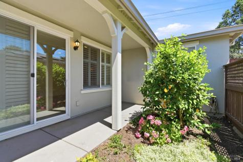 9353 Oak Trail Circle Santa Rosa CA 95409