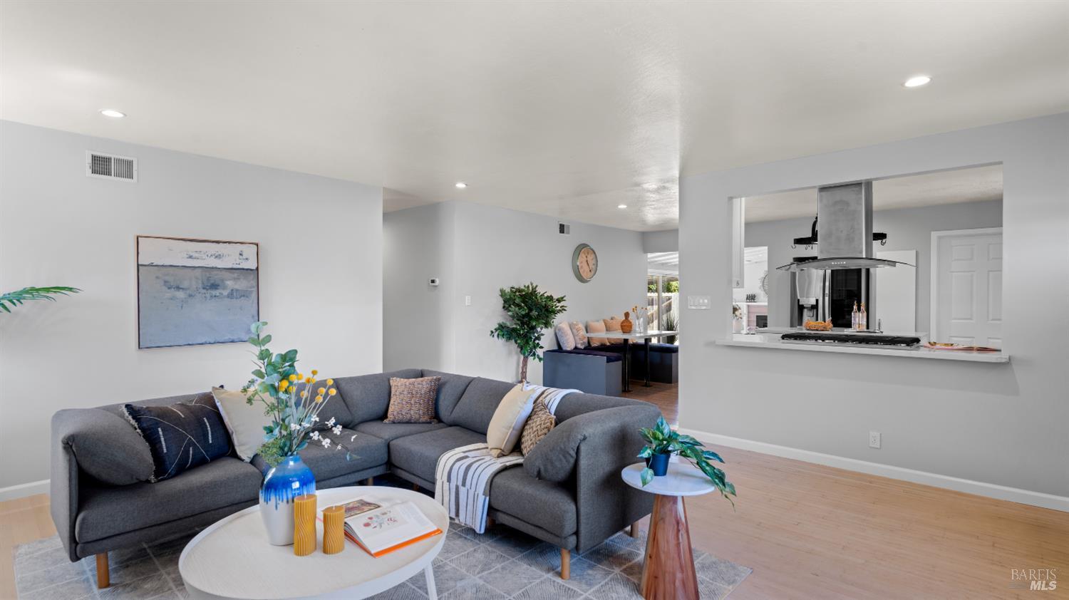 1419 Buchanan Street Novato CA 94947
