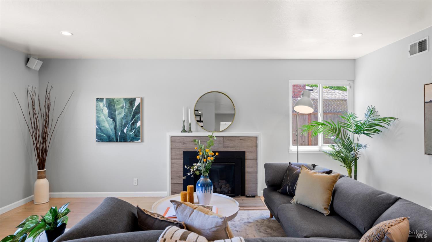 1419 Buchanan Street Novato CA 94947