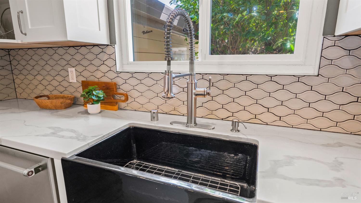 1419 Buchanan Street Novato CA 94947