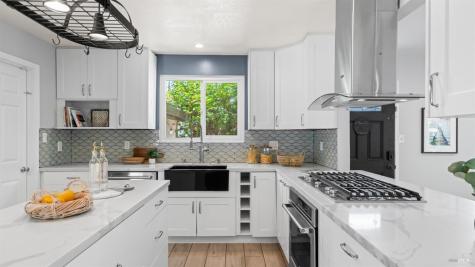 1419 Buchanan Street Novato CA 94947