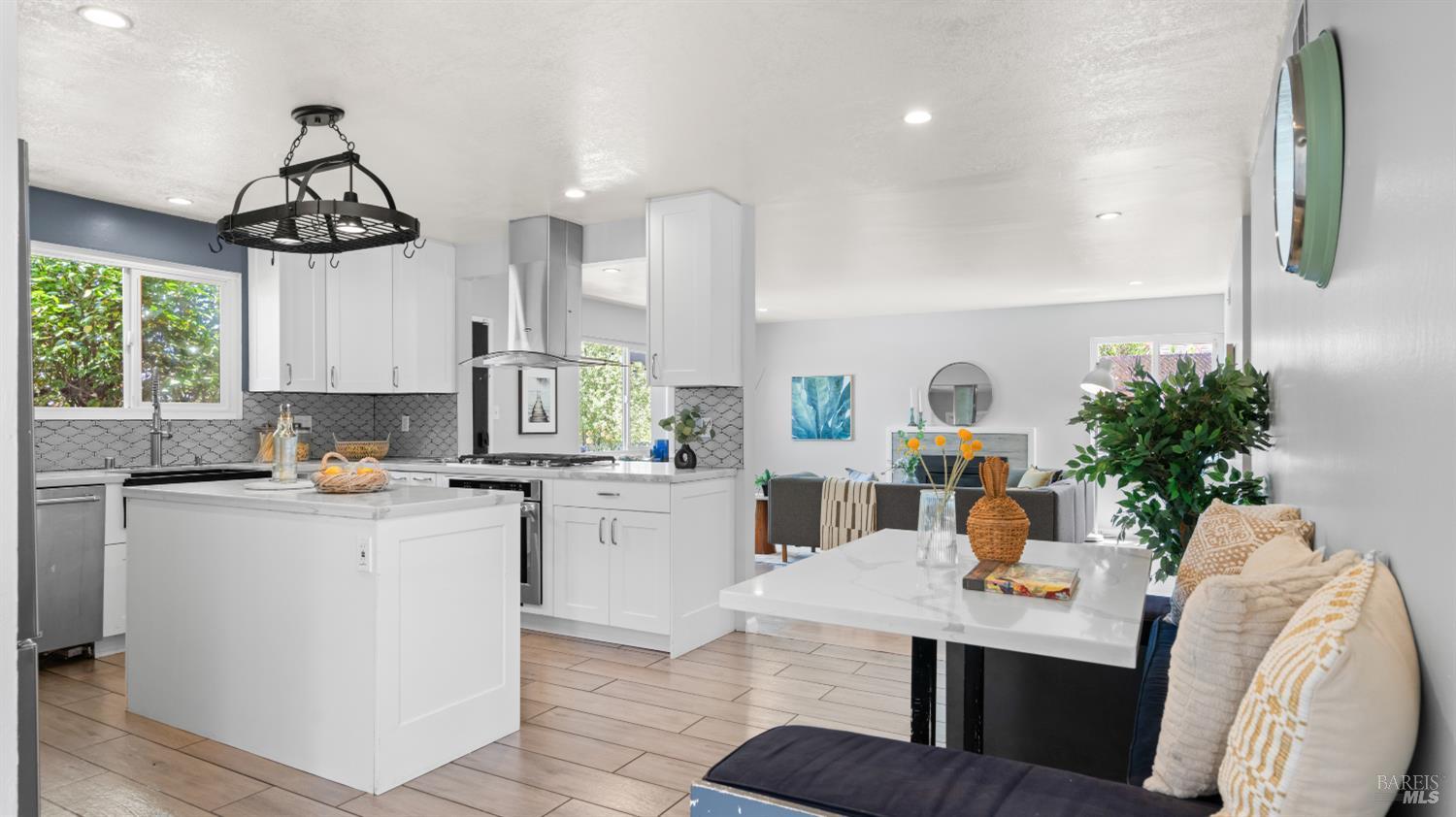 1419 Buchanan Street Novato CA 94947