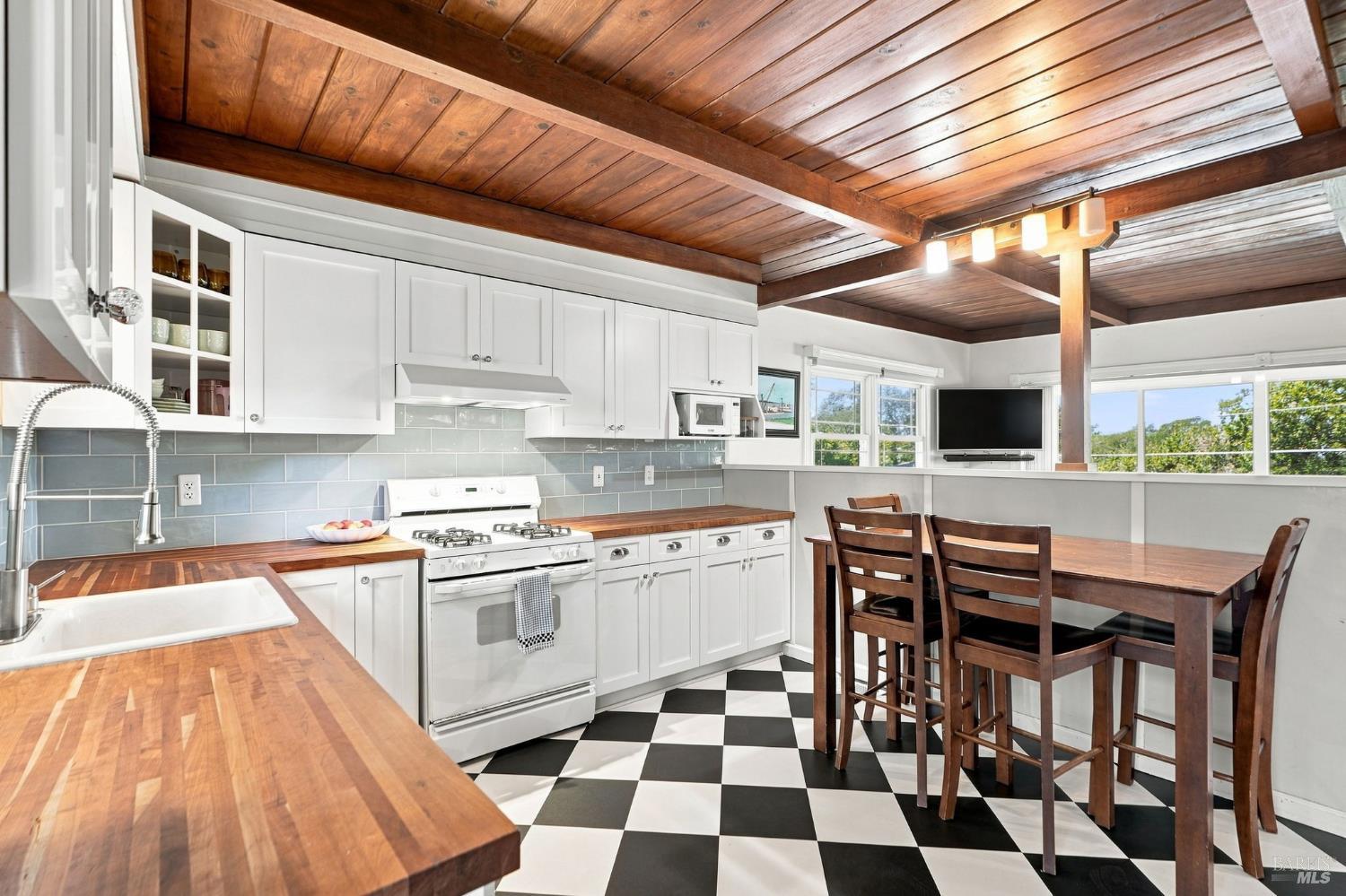 240 E Agua Caliente Road Sonoma CA 95476