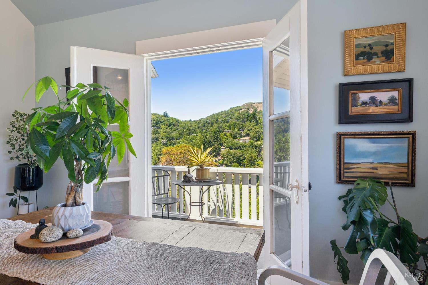 10 Fawn Ridge Fairfax CA 94930