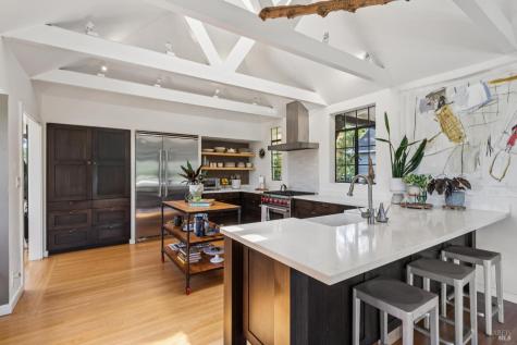 10 Fawn Ridge Fairfax CA 94930