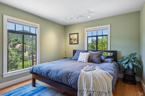 10 Fawn Ridge Fairfax CA 94930