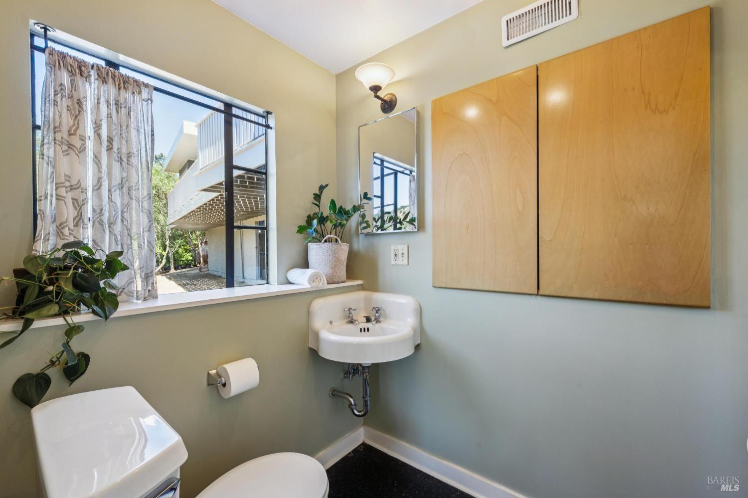 10 Fawn Ridge Fairfax CA 94930