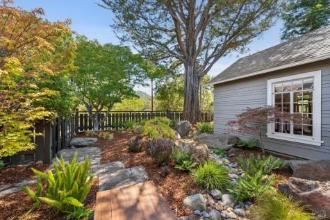 10 Fawn Ridge Fairfax CA 94930