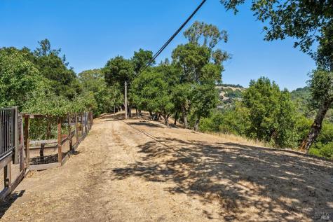 10 Fawn Ridge Fairfax CA 94930