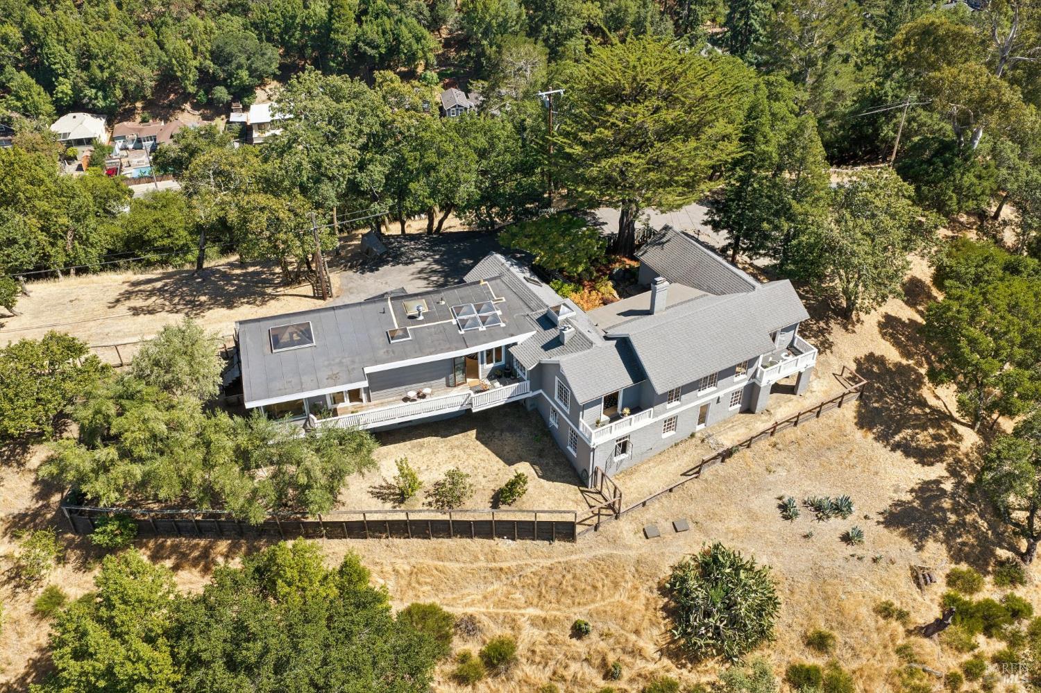10 Fawn Ridge Fairfax CA 94930