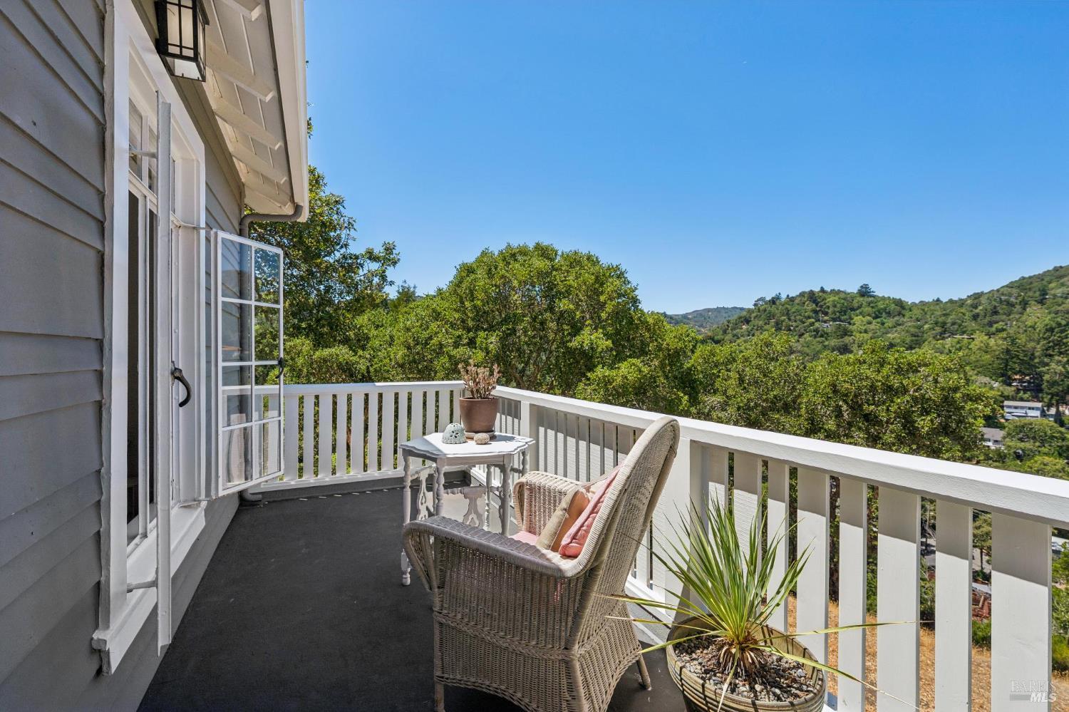 10 Fawn Ridge Fairfax CA 94930
