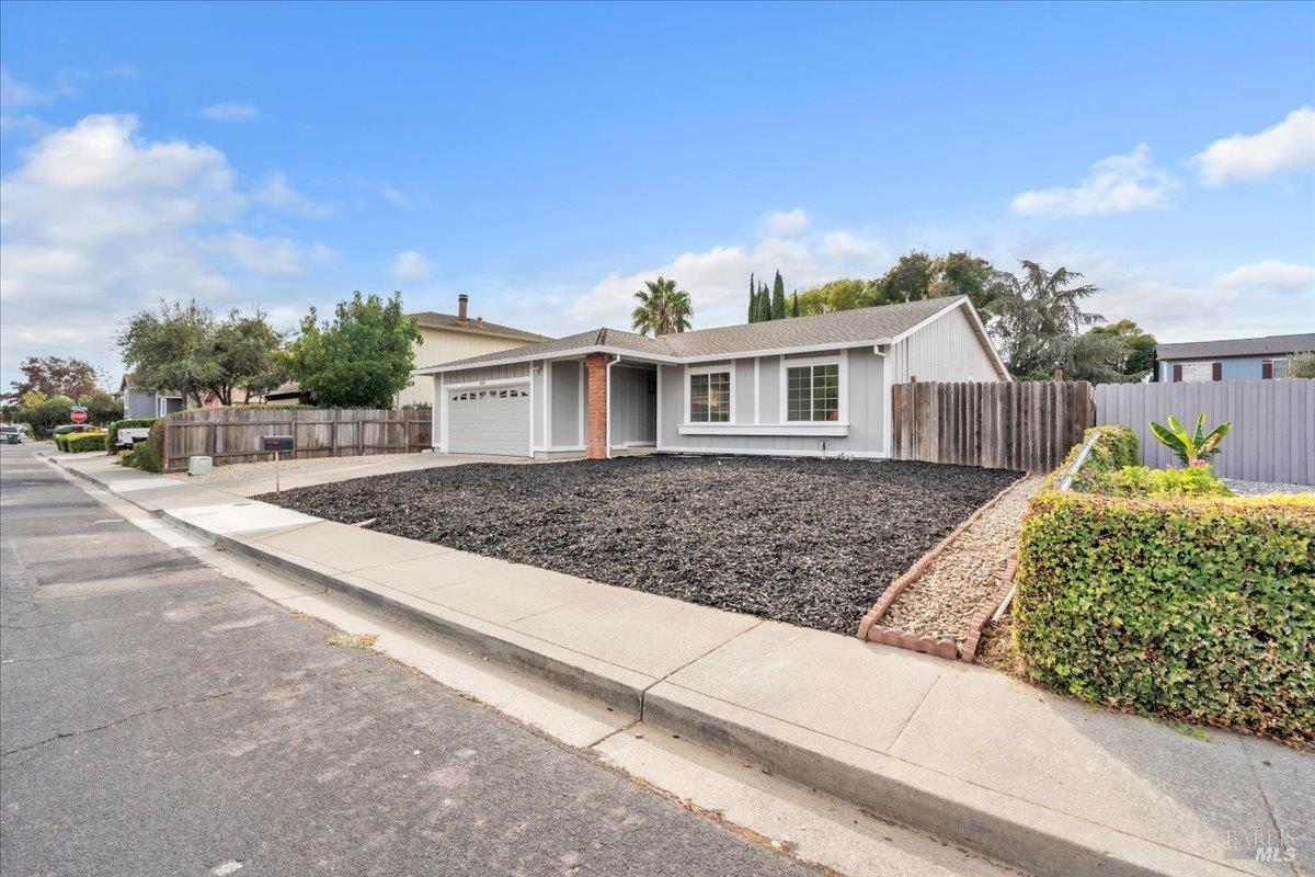 604 Kinglet Street Suisun City CA 94585