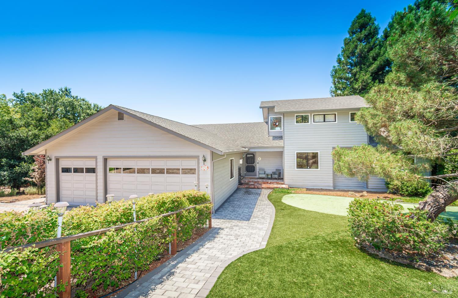 1133 Stanford Court Napa CA 94558