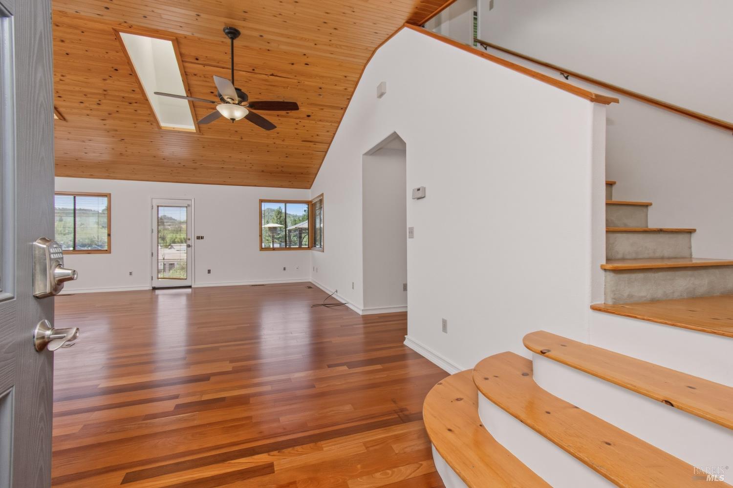 1133 Stanford Court Napa CA 94558