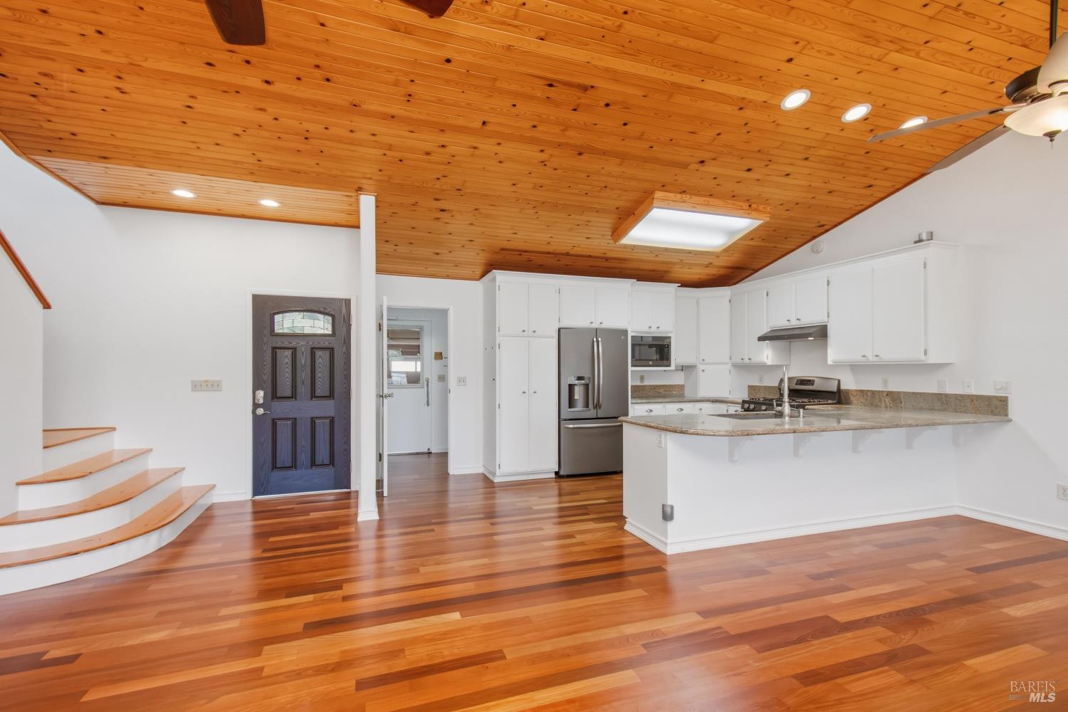 1133 Stanford Court Napa CA 94558