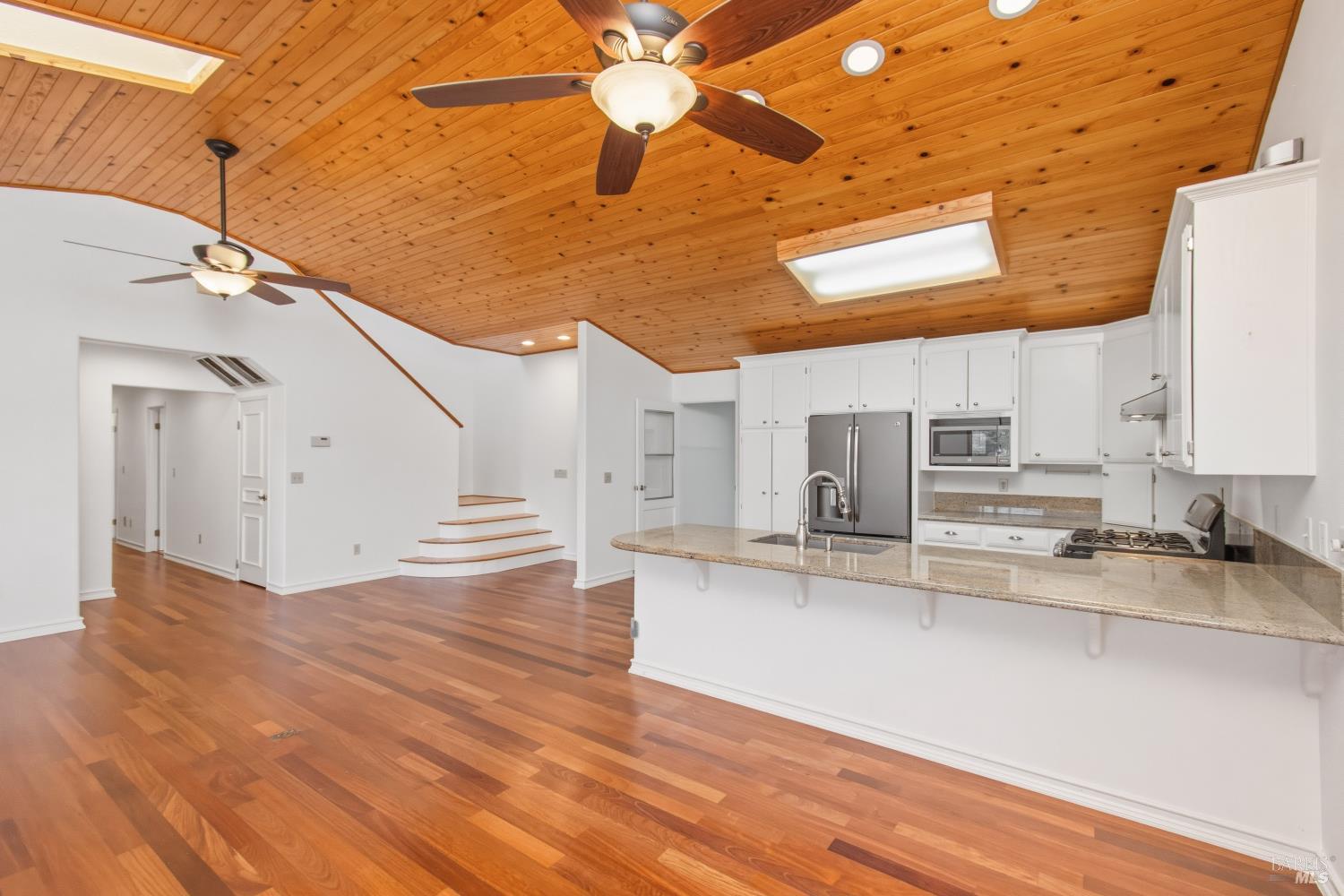 1133 Stanford Court Napa CA 94558