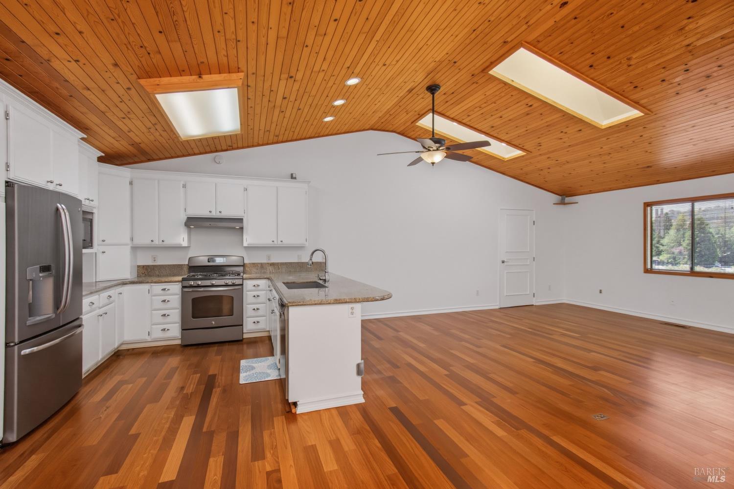 1133 Stanford Court Napa CA 94558