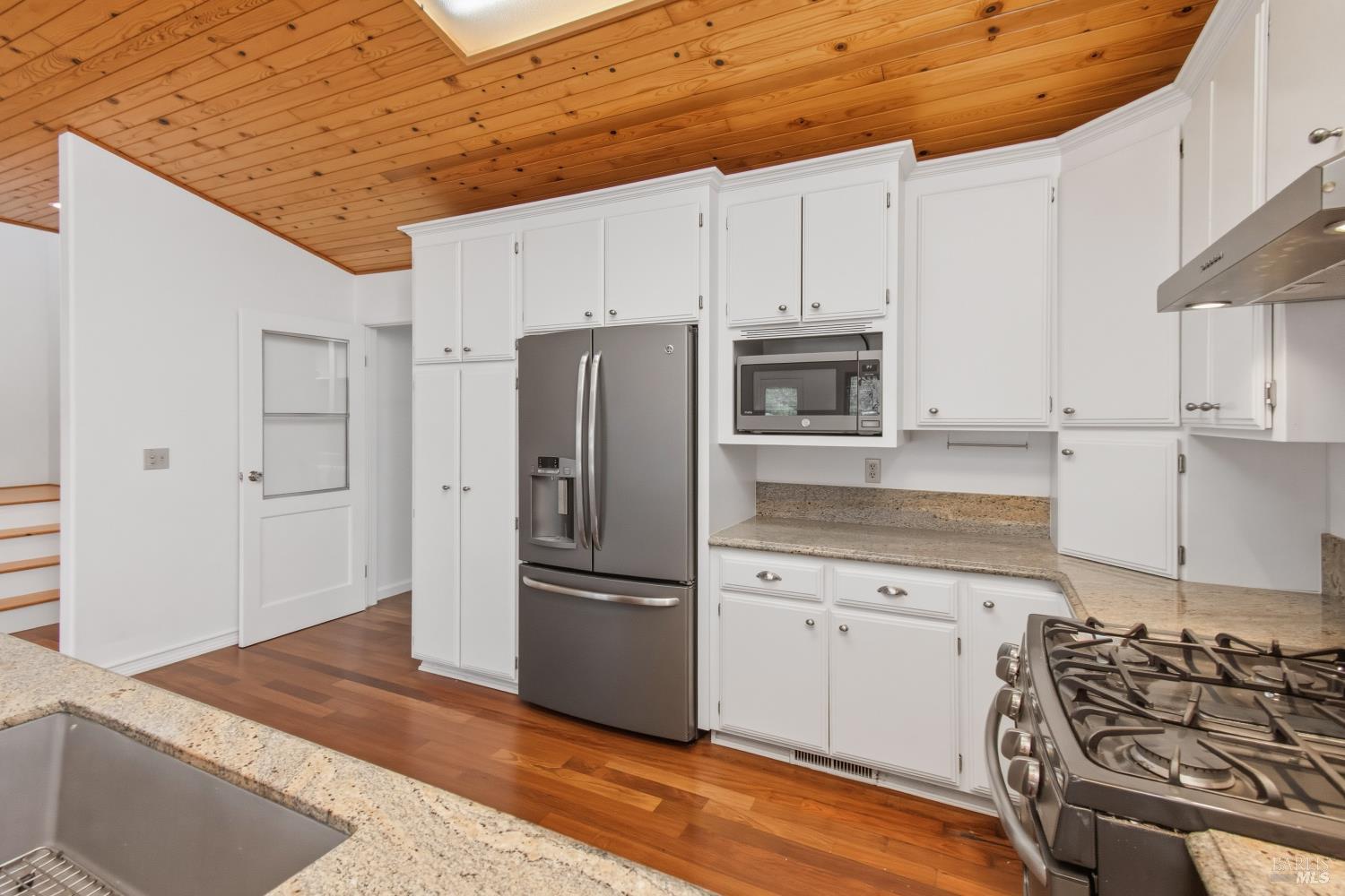 1133 Stanford Court Napa CA 94558
