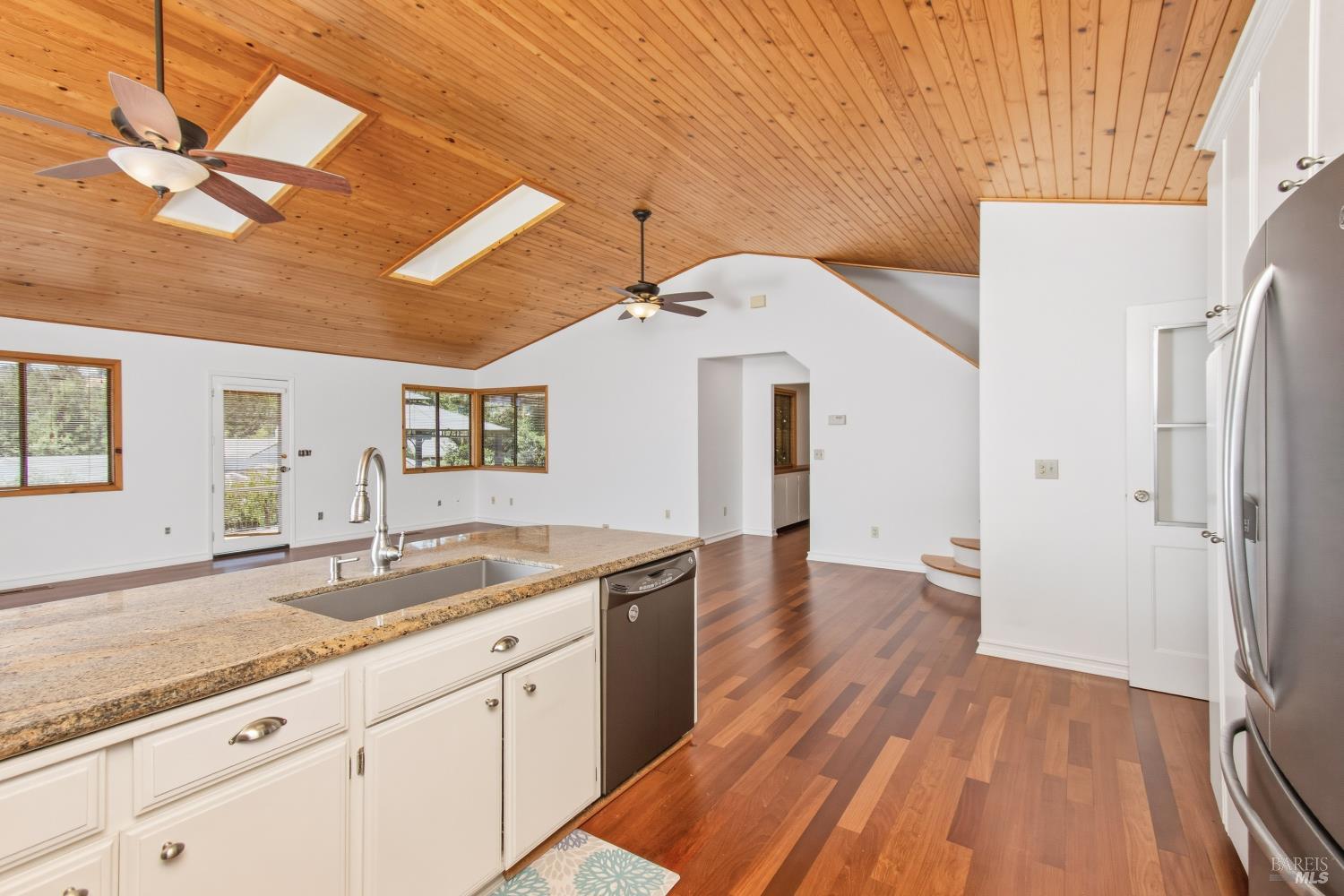 1133 Stanford Court Napa CA 94558