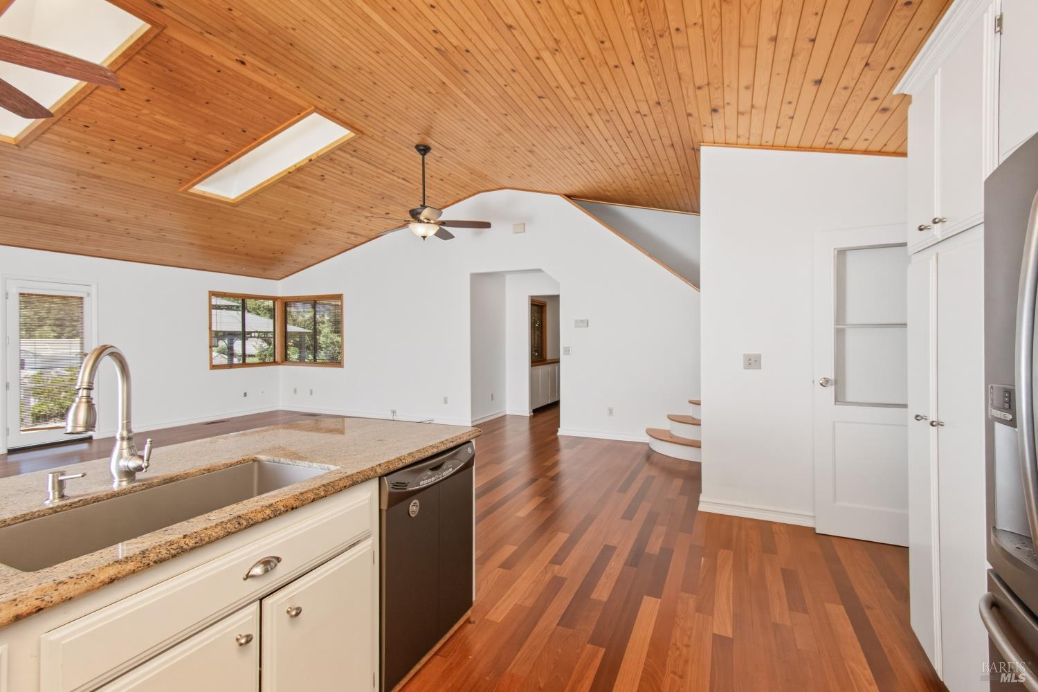 1133 Stanford Court Napa CA 94558