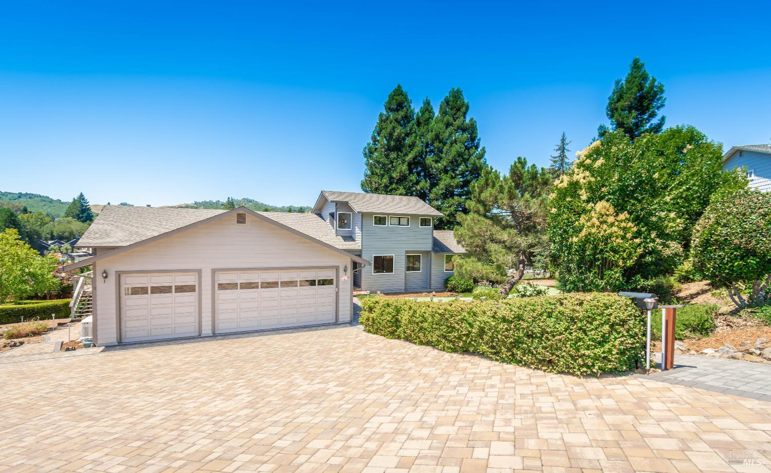 1133 Stanford Court Napa CA 94558