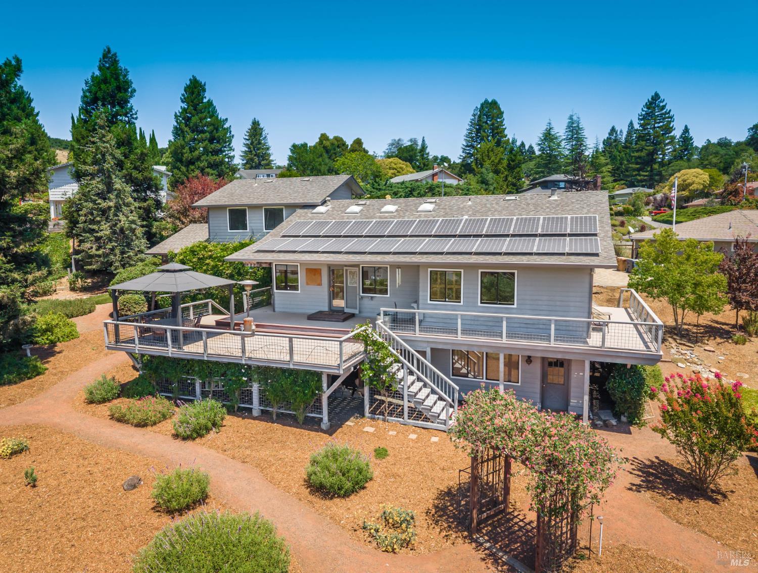 1133 Stanford Court Napa CA 94558