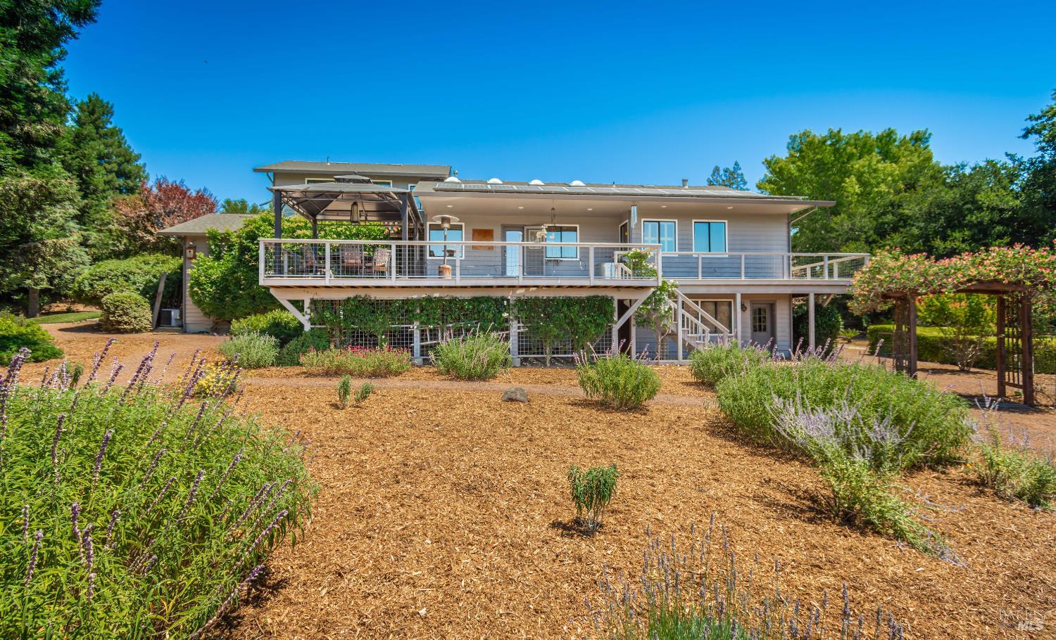 1133 Stanford Court Napa CA 94558