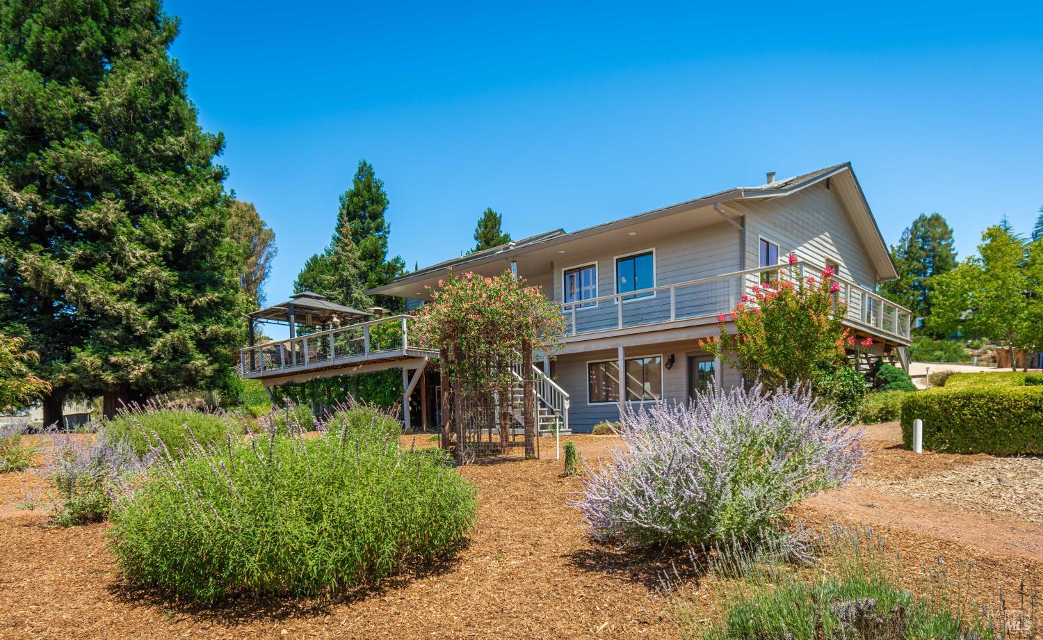 1133 Stanford Court Napa CA 94558