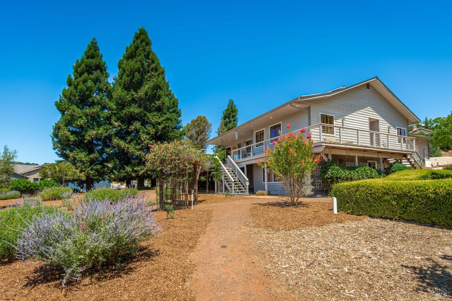 1133 Stanford Court Napa CA 94558