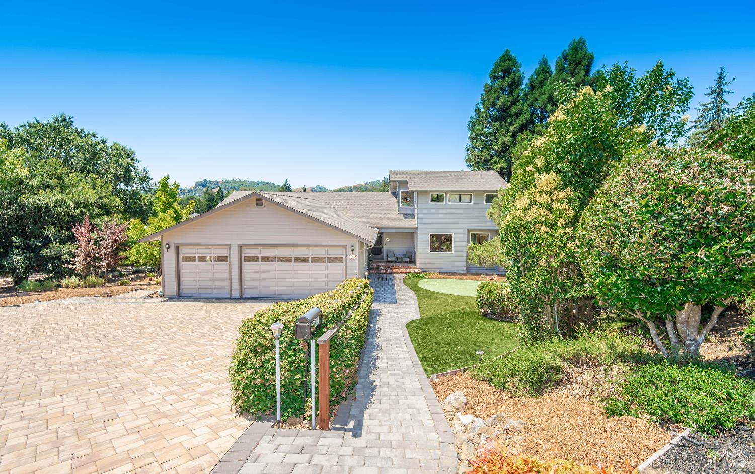 1133 Stanford Court Napa CA 94558