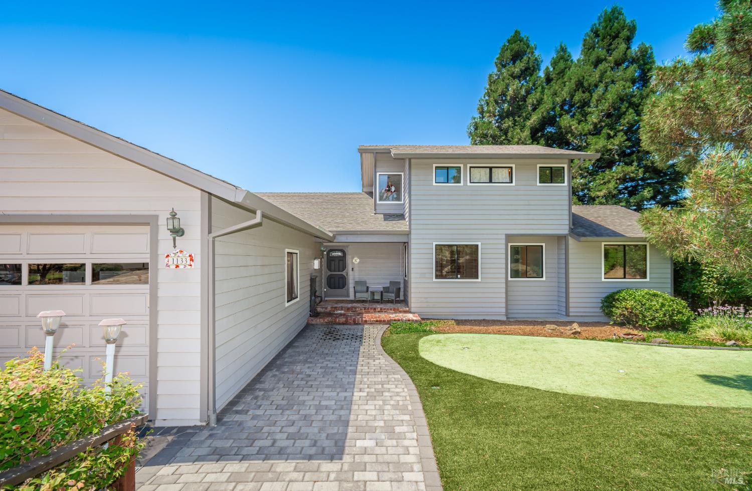 1133 Stanford Court Napa CA 94558
