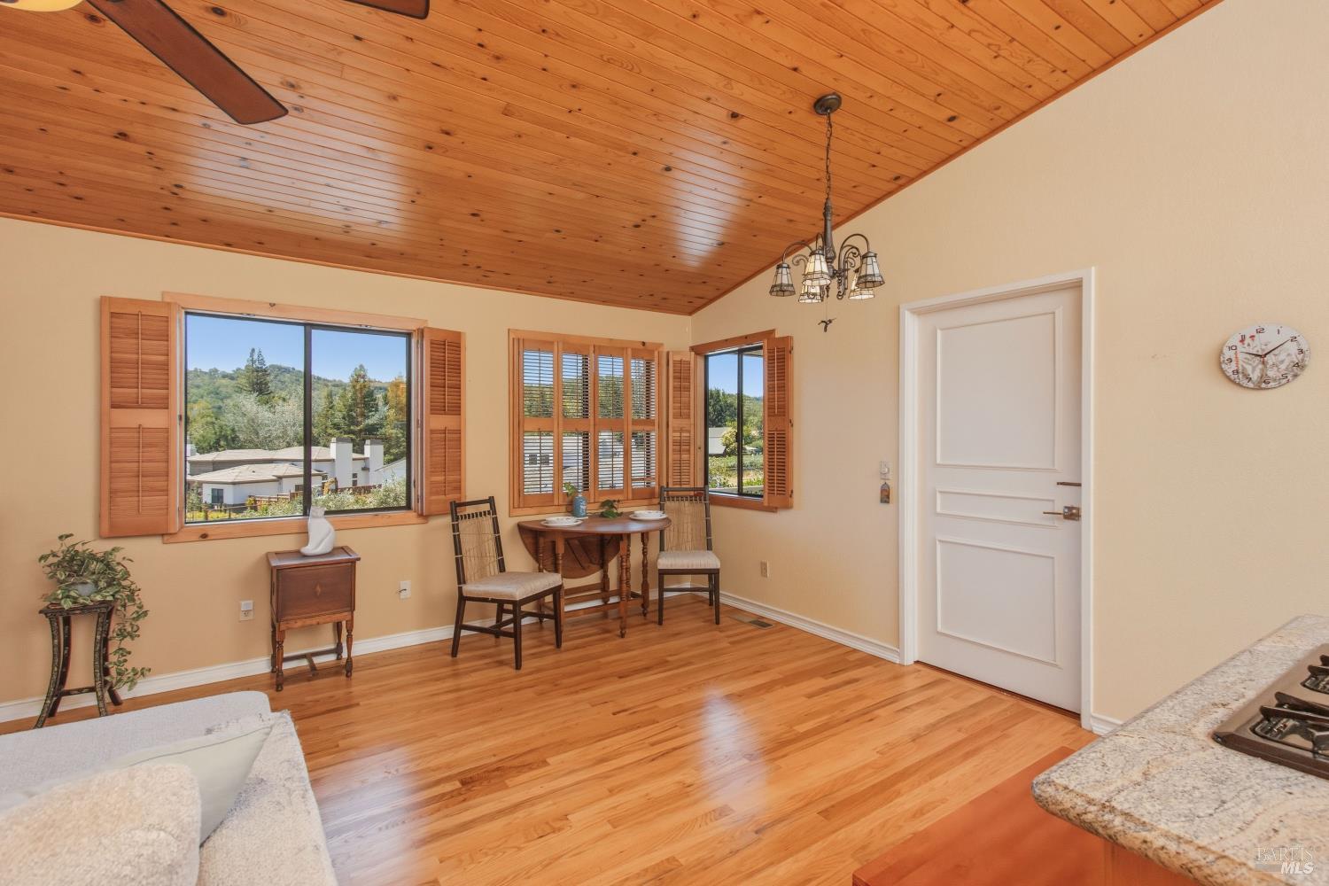 1133 Stanford Court Napa CA 94558