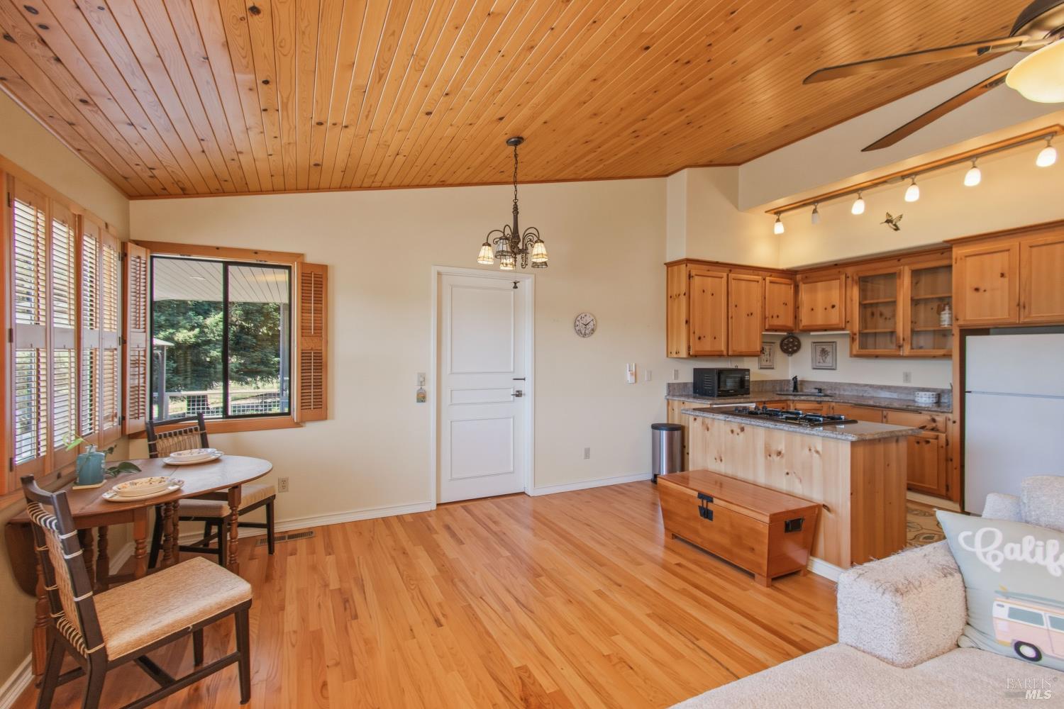 1133 Stanford Court Napa CA 94558