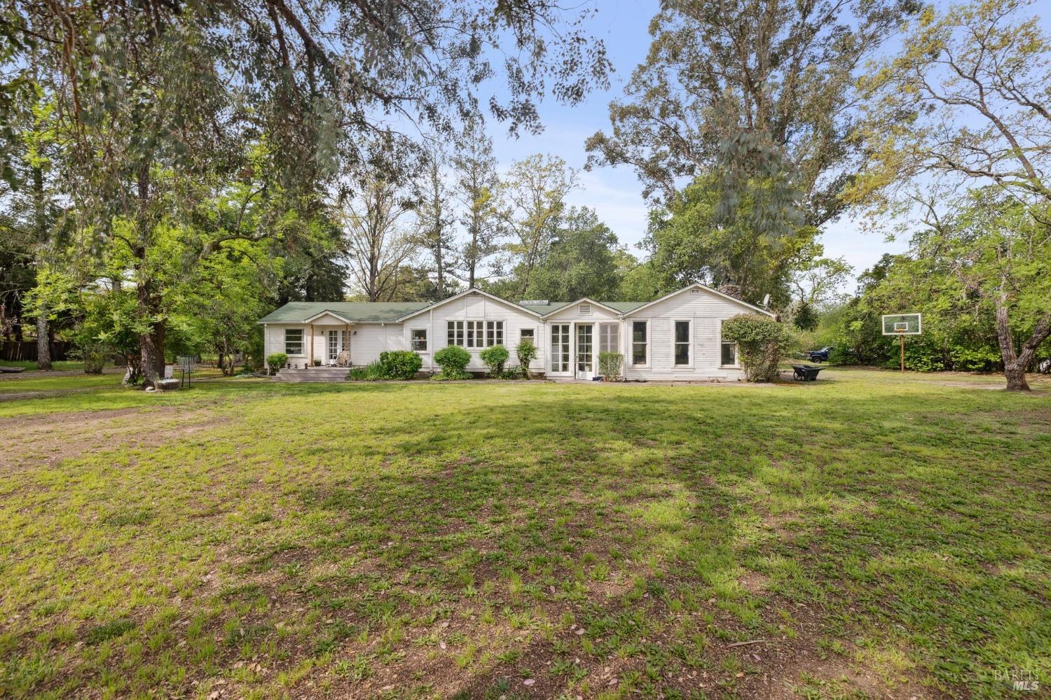 3048 Myrtledale Road Calistoga CA 94515
