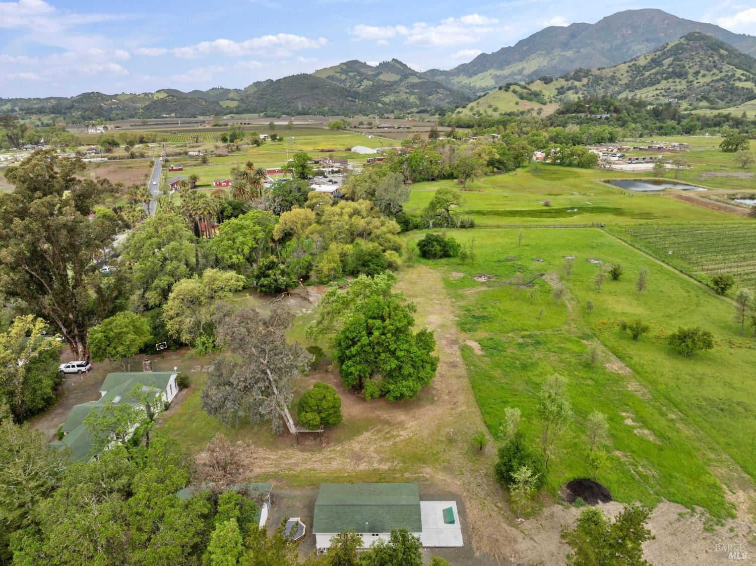 3048 Myrtledale Road Calistoga CA 94515