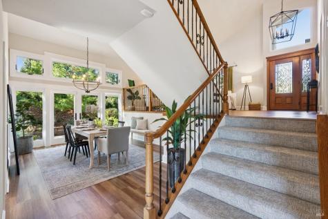 52 Woodleaf Court Novato CA 94945