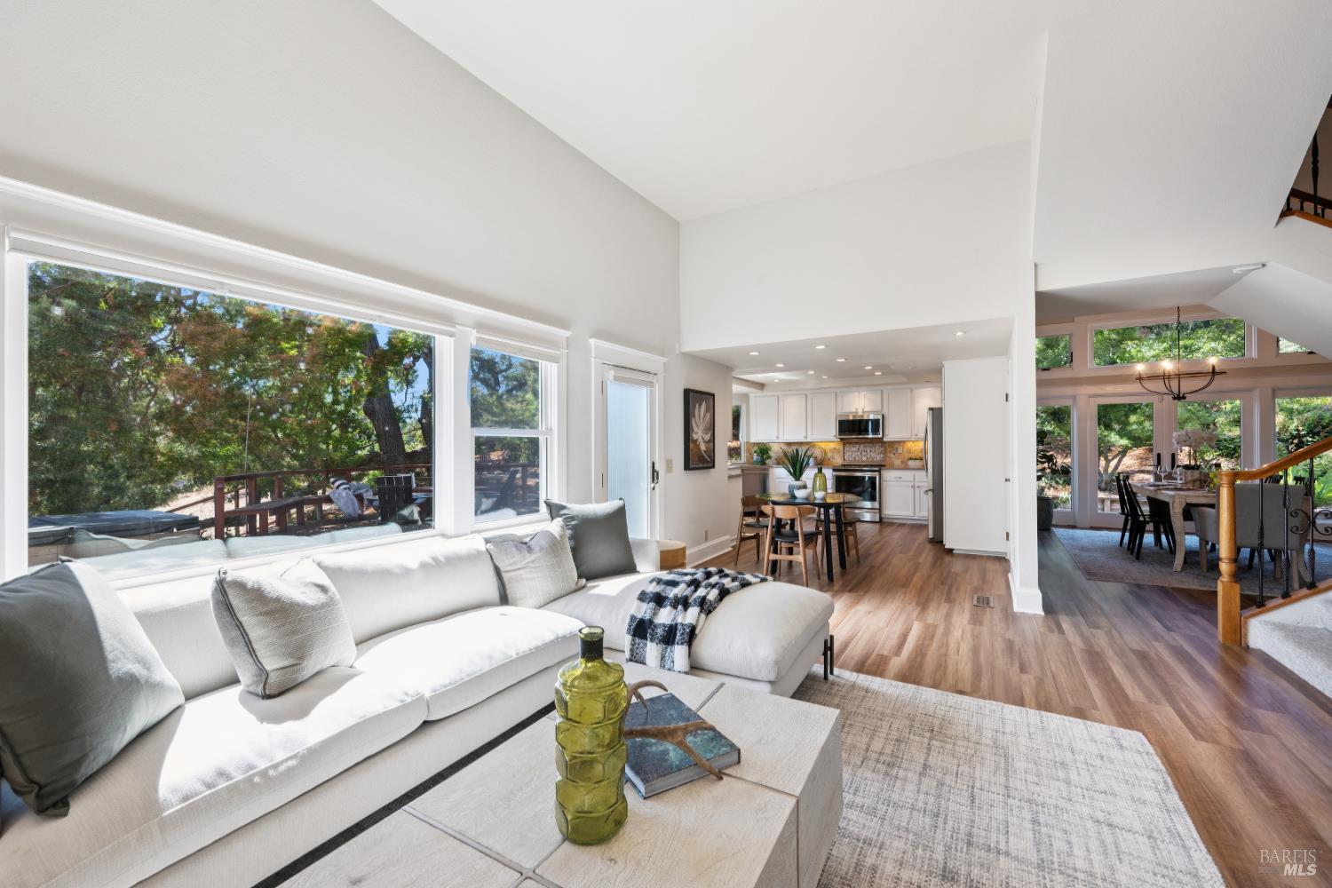 52 Woodleaf Court Novato CA 94945