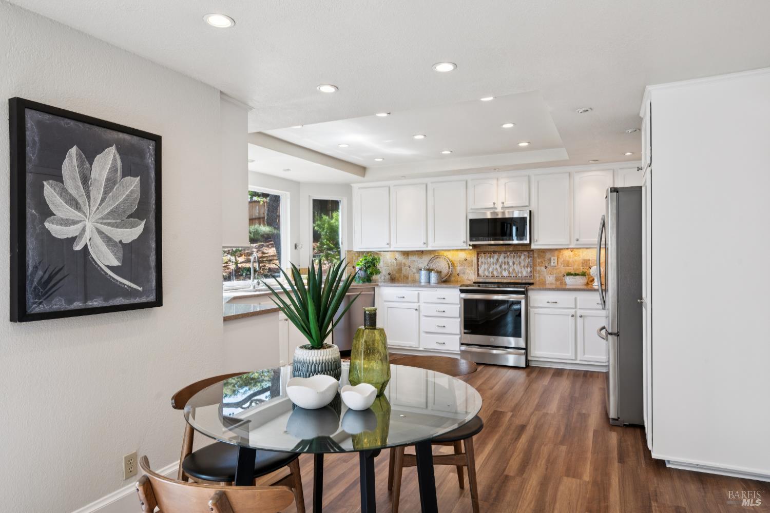 52 Woodleaf Court Novato CA 94945