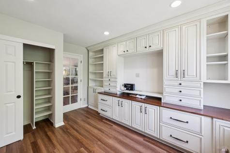 52 Woodleaf Court Novato CA 94945