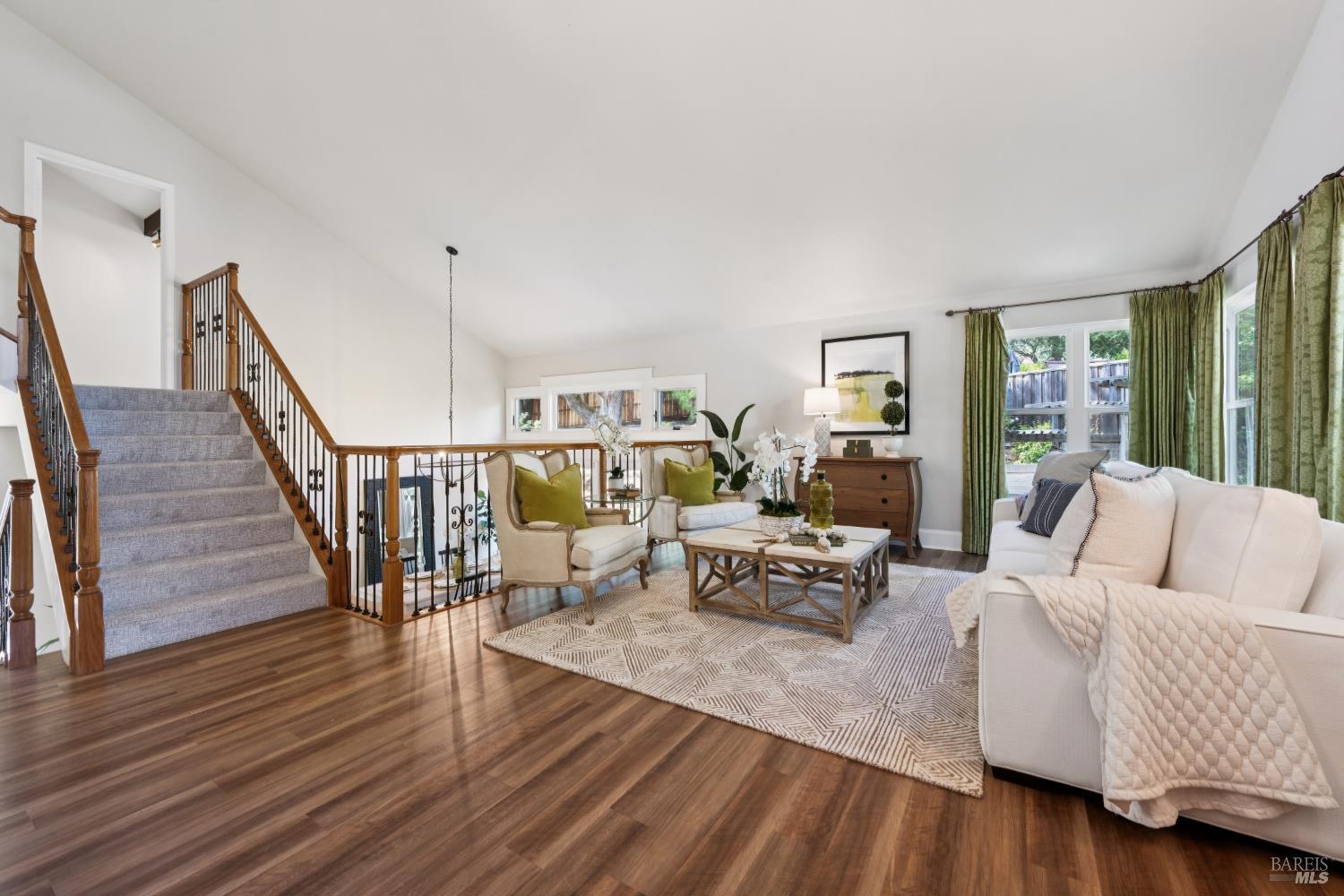 52 Woodleaf Court Novato CA 94945