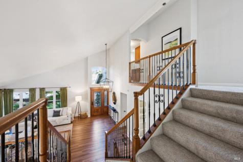 52 Woodleaf Court Novato CA 94945