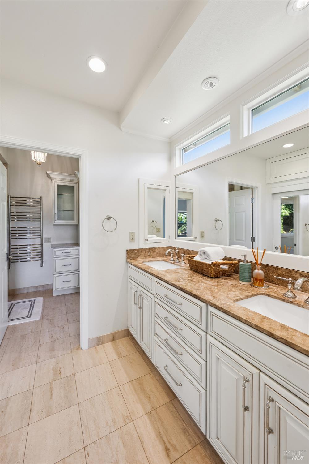 52 Woodleaf Court Novato CA 94945