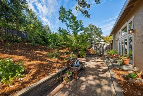 52 Woodleaf Court Novato CA 94945