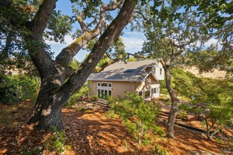 52 Woodleaf Court Novato CA 94945