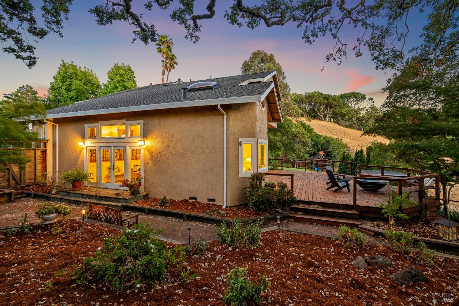 52 Woodleaf Court Novato CA 94945