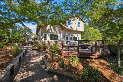 52 Woodleaf Court Novato CA 94945