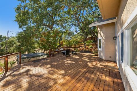 52 Woodleaf Court Novato CA 94945