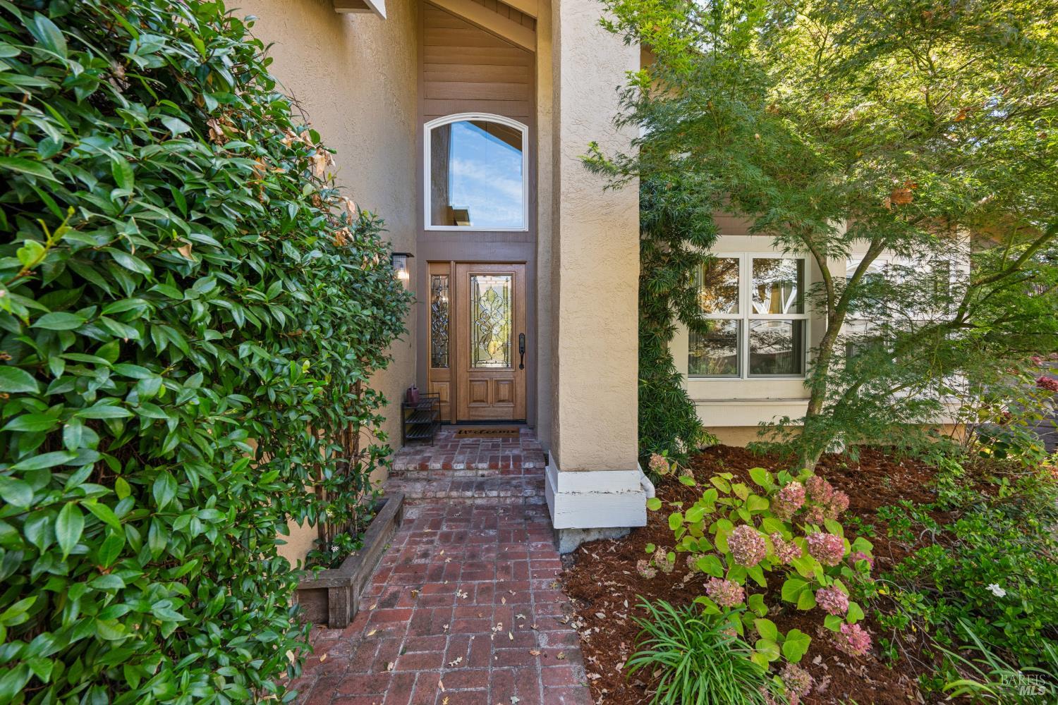 52 Woodleaf Court Novato CA 94945